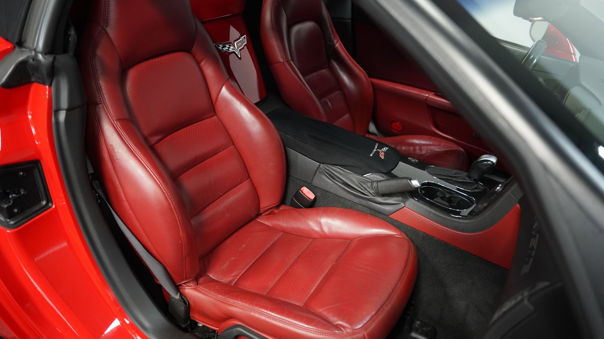 Used 2010 Chevrolet Corvette Grand Sport w/ Preferred Equipment Group image 38