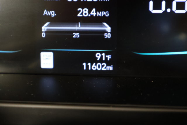 Used 2025 Hyundai Elantra Sport FWD image 25