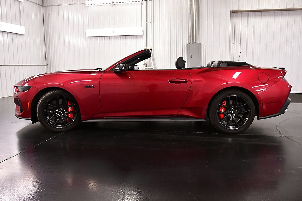 Used 2025 Ford Mustang GT Premium RWD image 4
