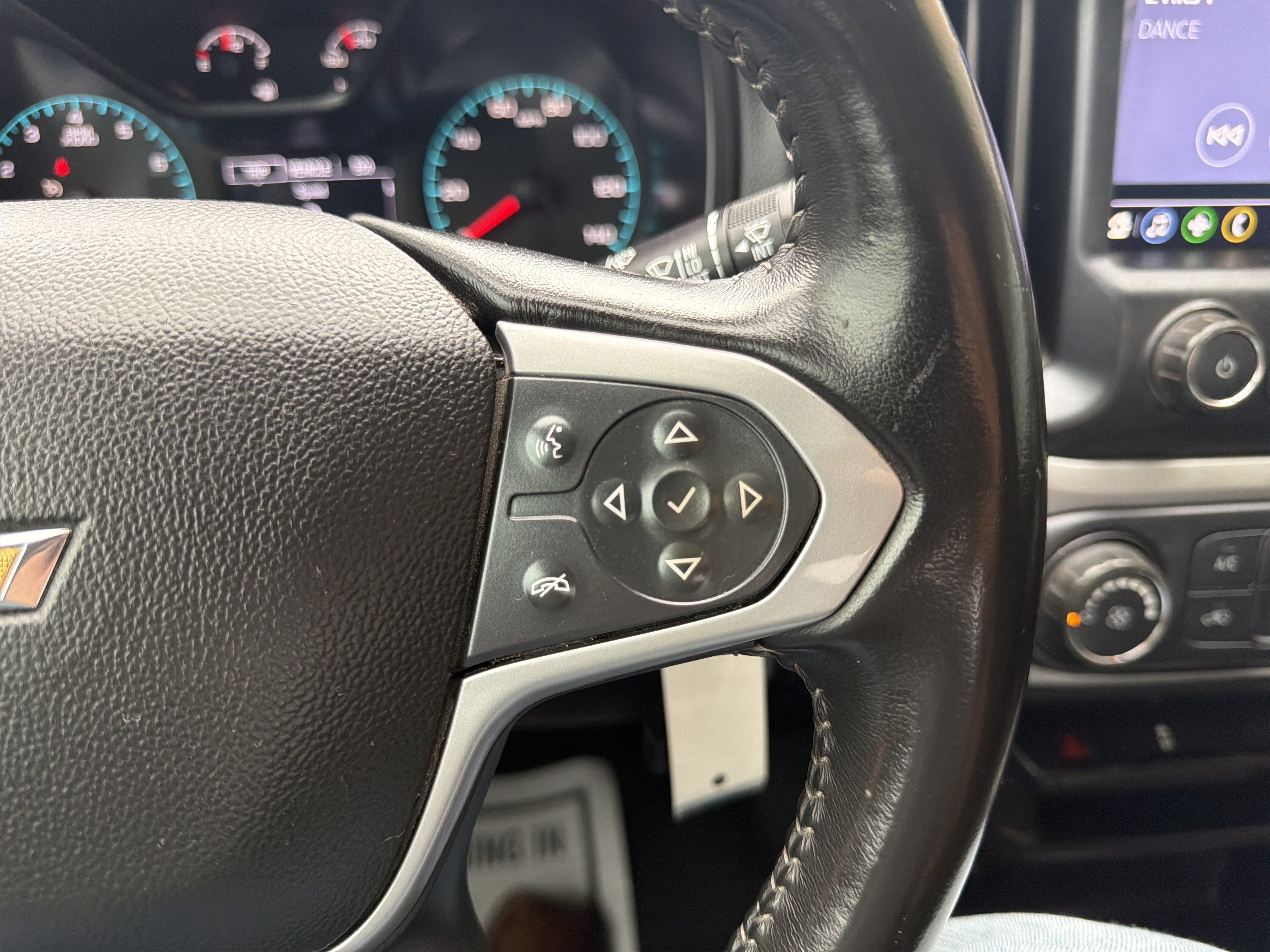 Used 2022 Chevrolet Colorado LT RWD image 15