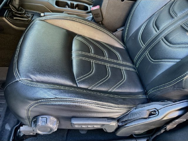 Used 2018 Jeep Wrangler Sport AWD/4WD image 18