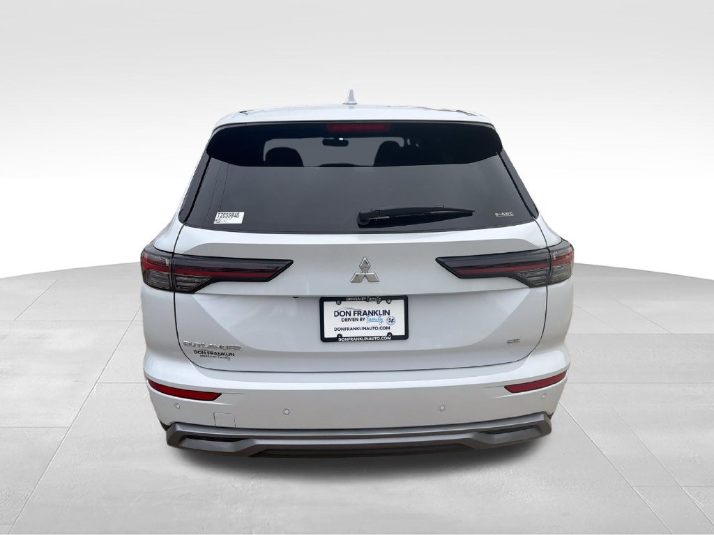 New 2026 Mitsubishi Outlander SE AWD/4WD image 4