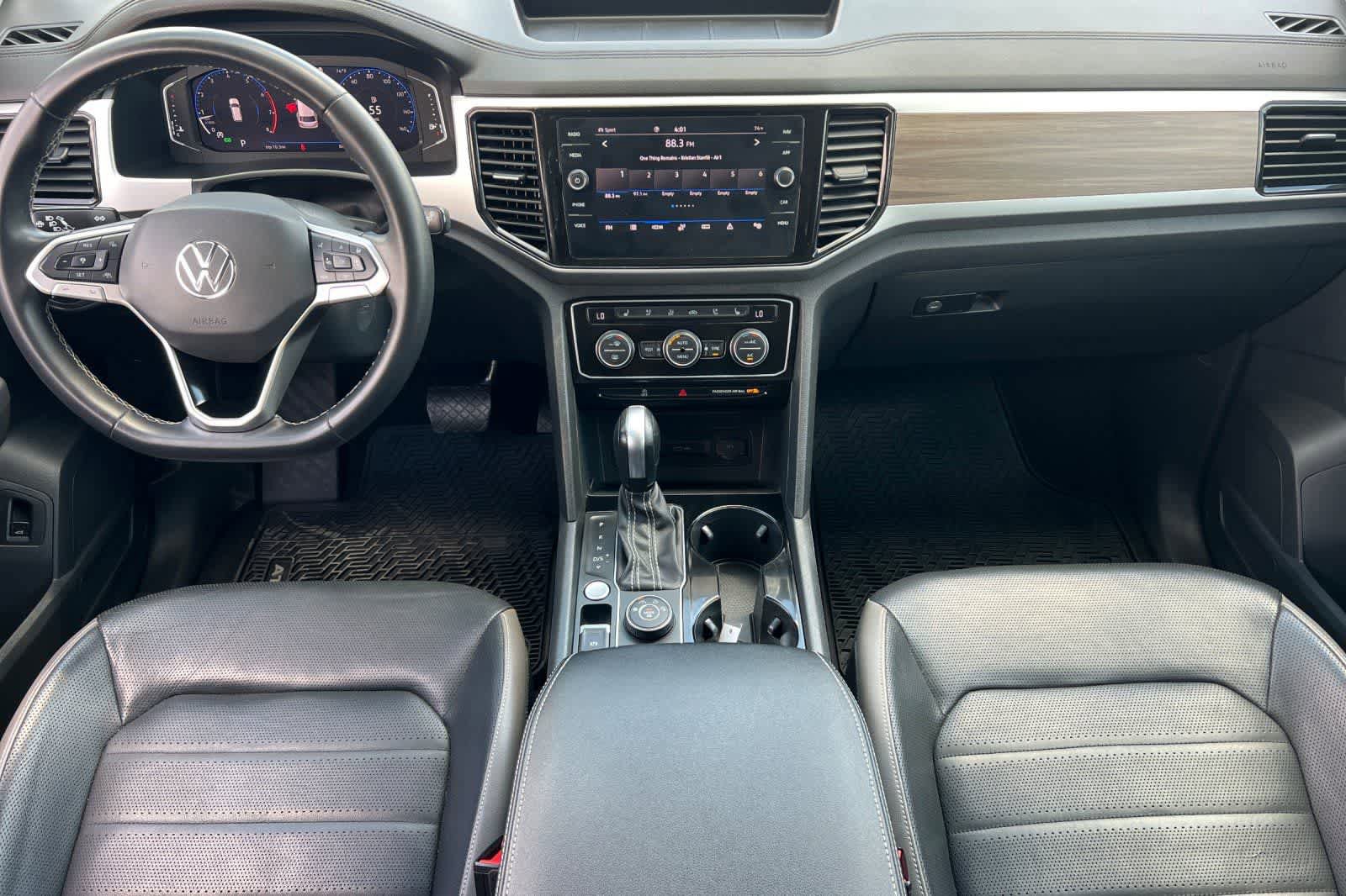 Used 2021 Volkswagen Atlas SEL Premium AWD/4WD image 4