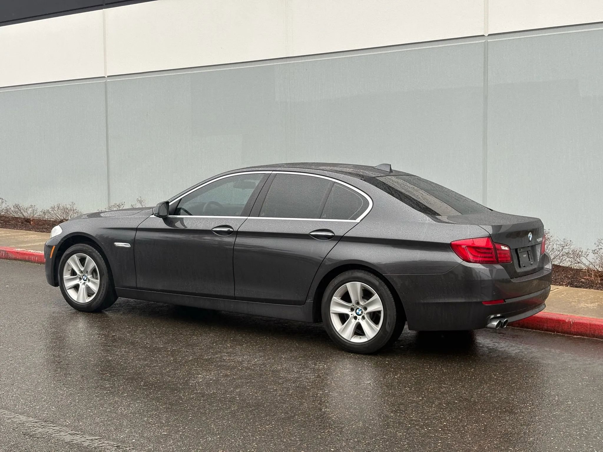 Used 2013 BMW 528i Sedan image 3