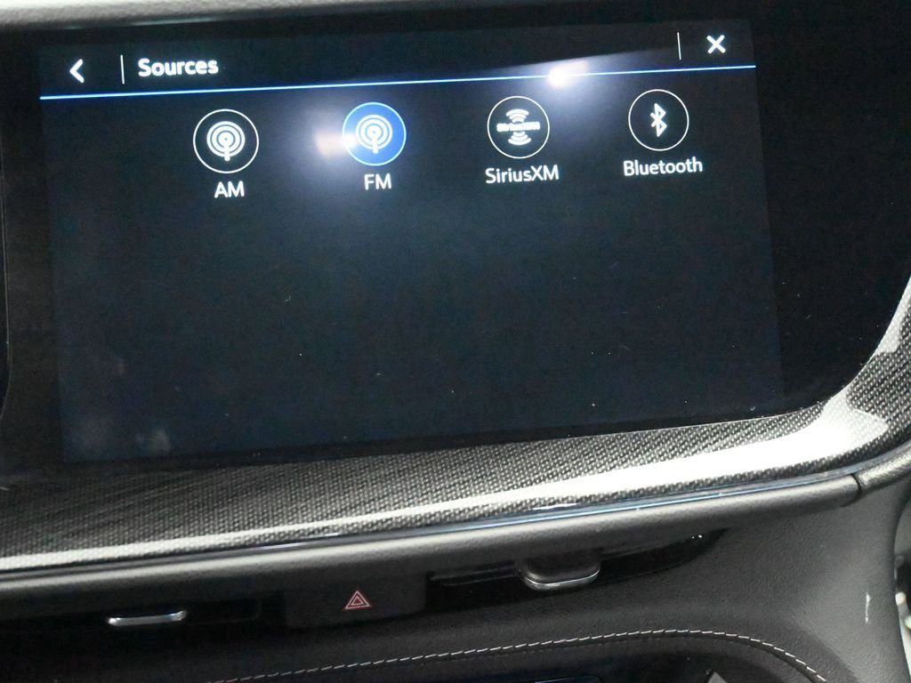 Used 2023 Buick Envision Essence image 25