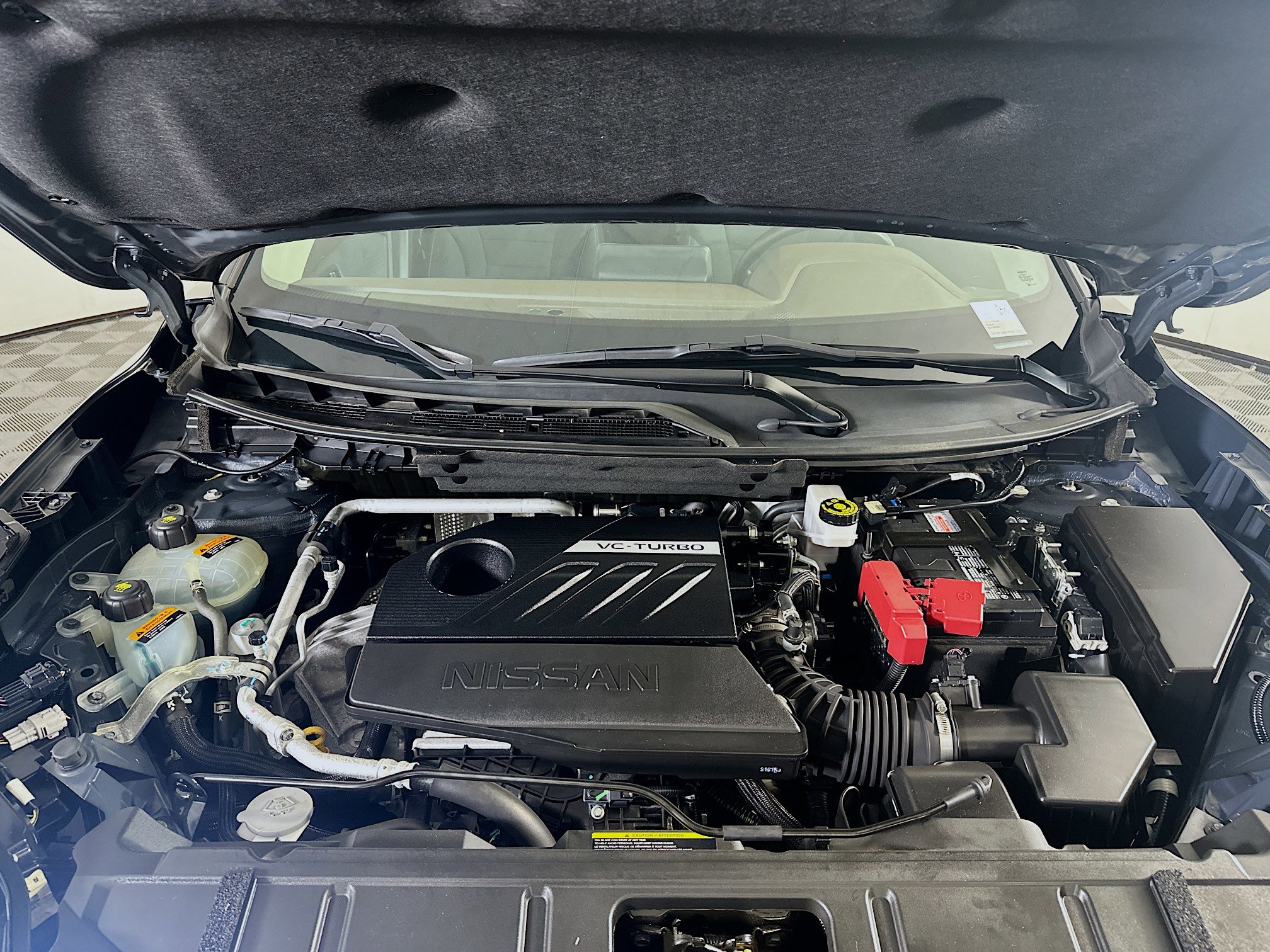 Used 2023 Nissan Rogue S image 33