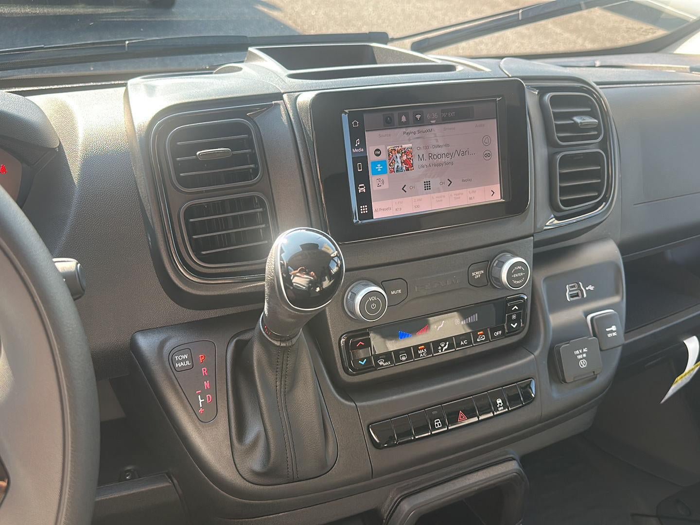 New 2025 RAM ProMaster 2500 w/ Convenience Group FWD image 12