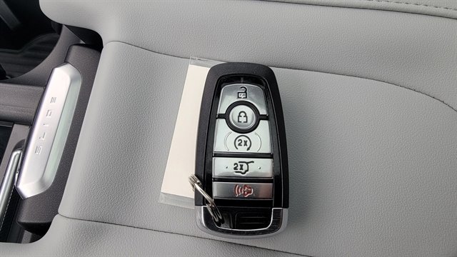 Used 2025 Ford Expedition Max Platinum image 51