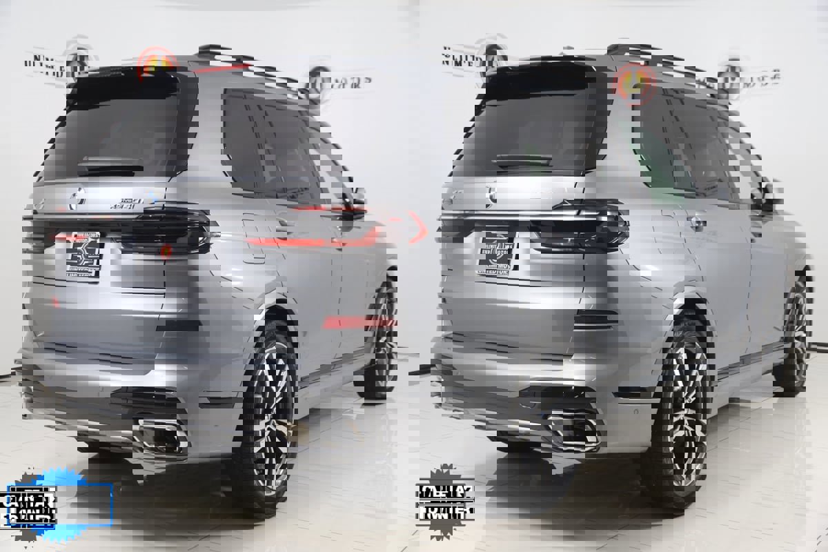 Used 2024 BMW X7 xDrive40i w/ M Sport Package image 3