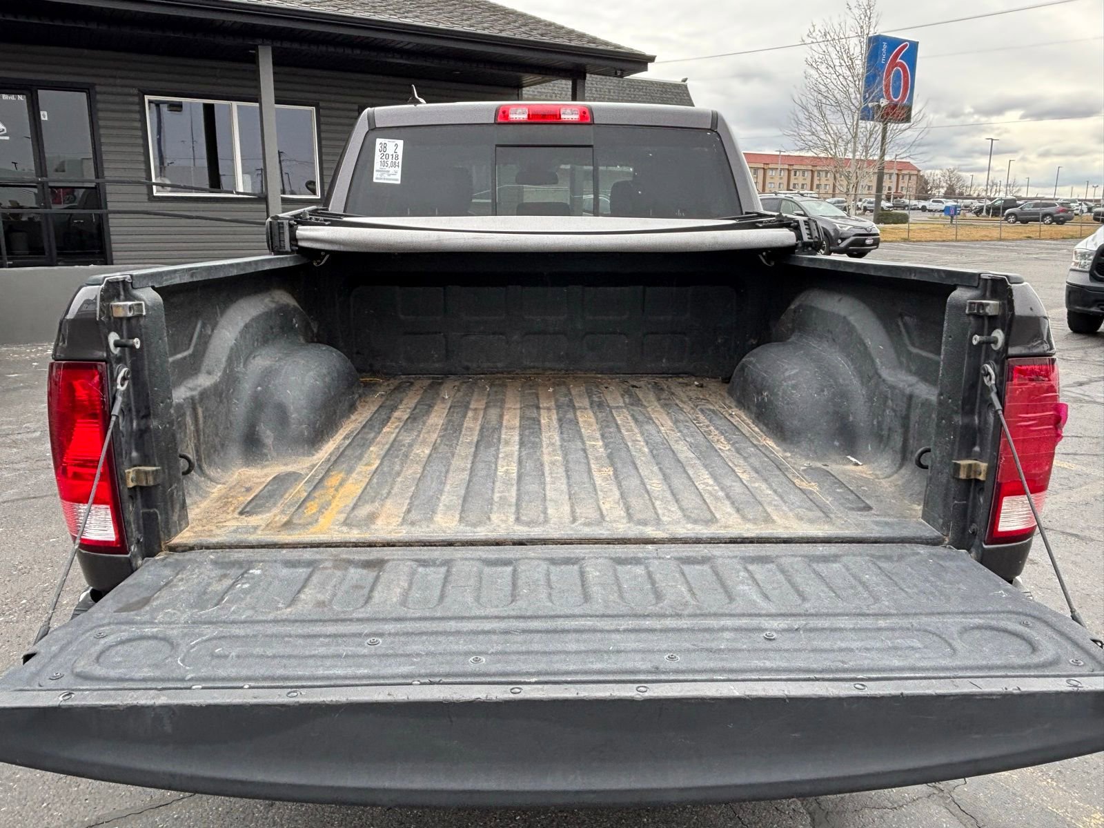 Used 2018 RAM 1500 Classic SLT image 6