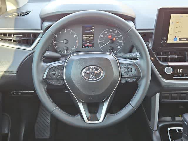 Used 2024 Toyota Corolla Cross LE w/ Moonroof Package FWD image 21