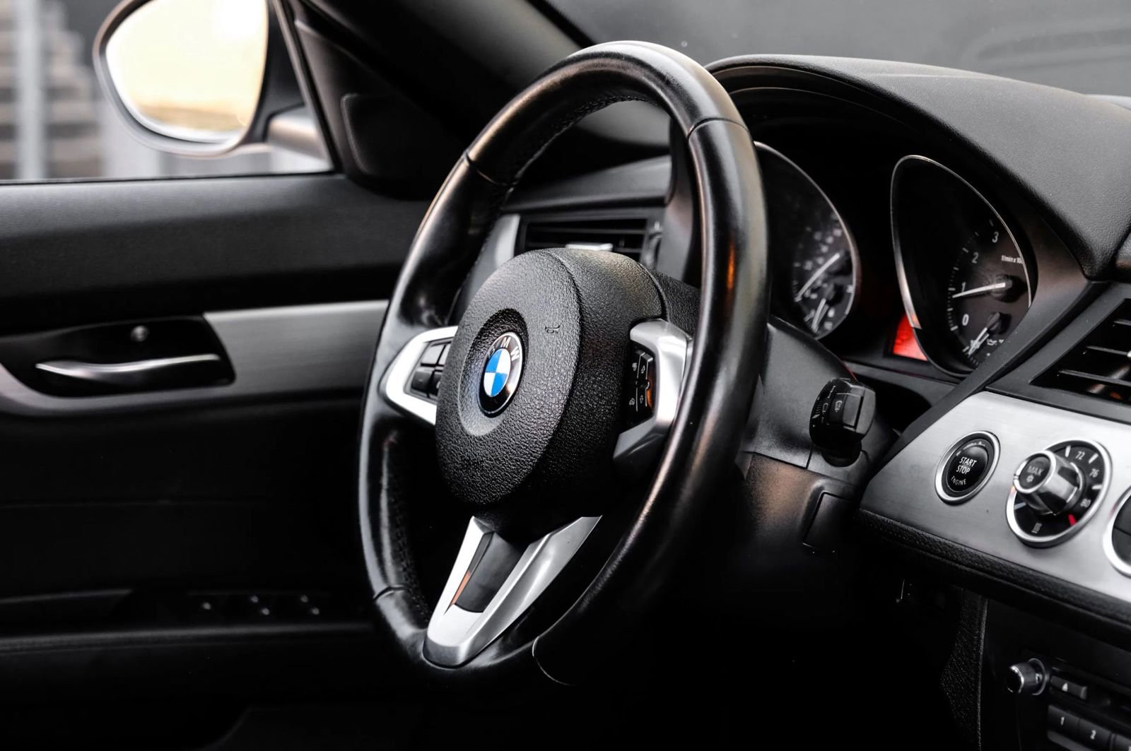 Used 2012 BMW Z4 sDrive28i image 18