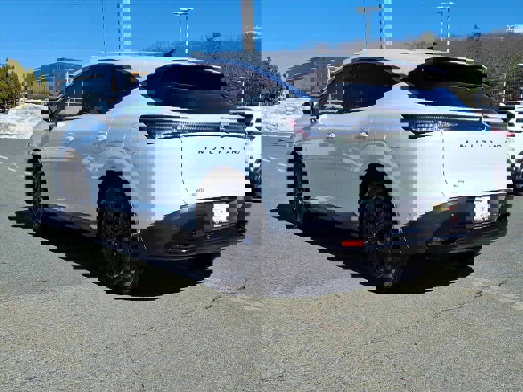 Used 2025 Nissan Murano SV image 6