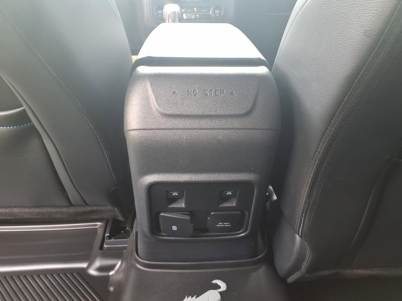 Used 2024 Ford Bronco Outer Banks AWD/4WD image 31