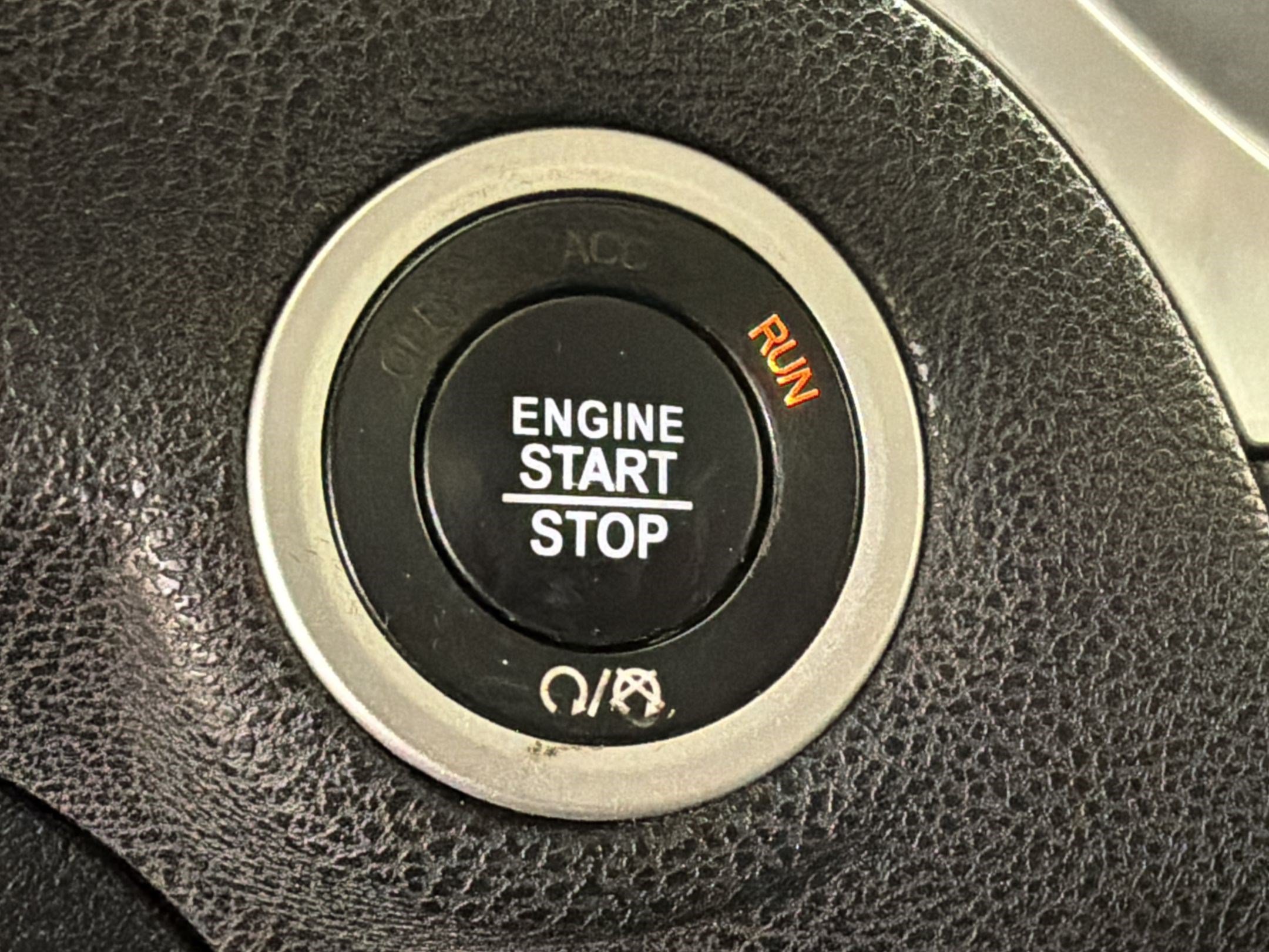 Used 2017 Chrysler 300 C RWD image 17