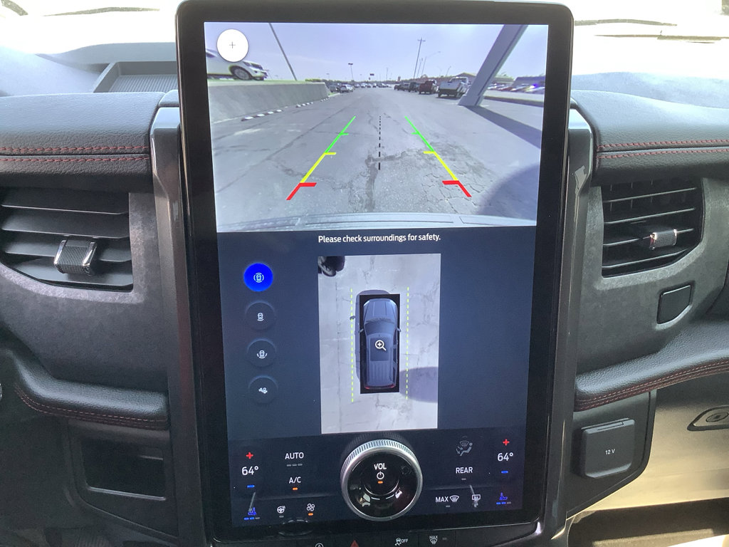 Used 2024 Ford Expedition Limited image 19