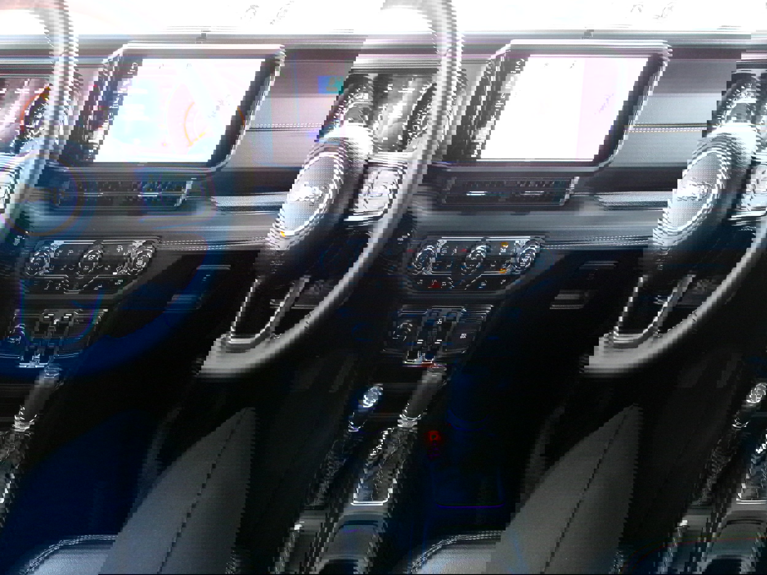 New 2025 Jeep Gladiator Sport w/ Premium Package image 14