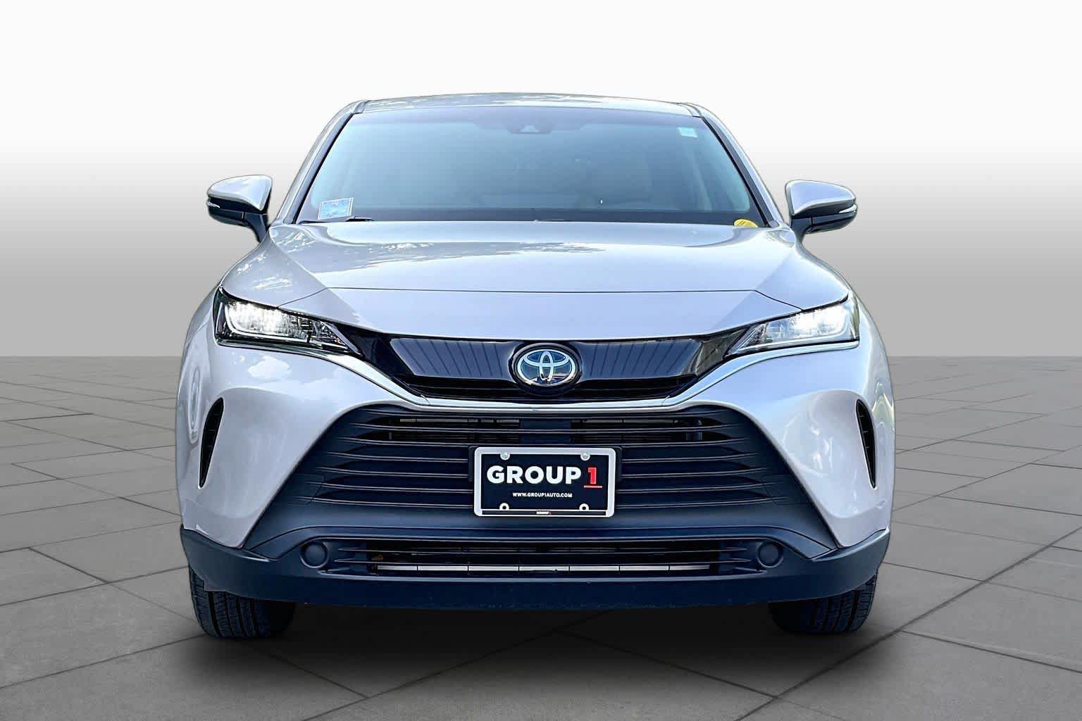 Used 2021 Toyota Venza LE AWD/4WD image 3