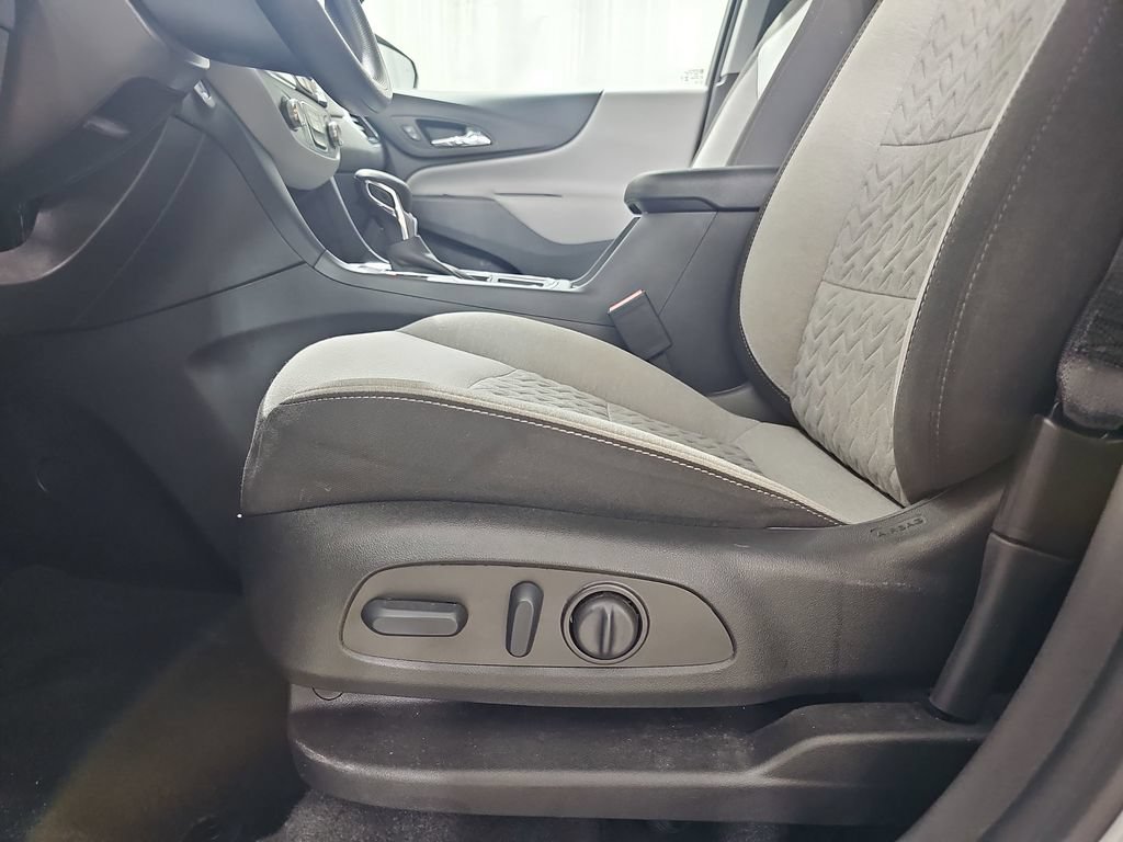 Certified 2024 Chevrolet Equinox LS AWD/4WD image 33