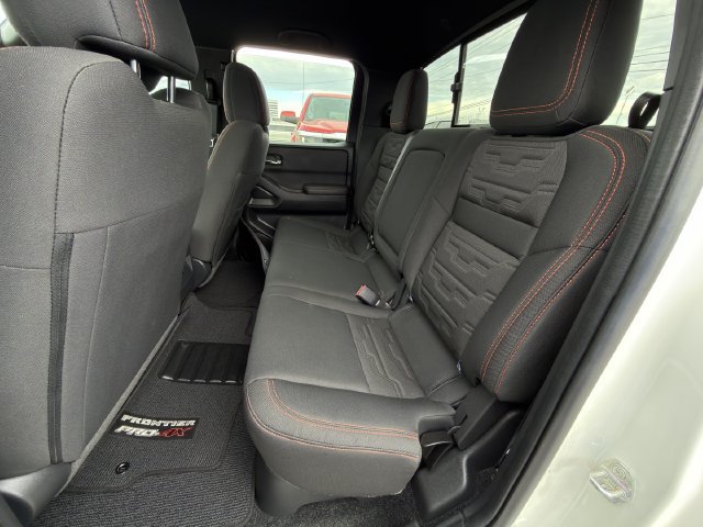 Used 2025 Nissan Frontier PRO-4X AWD/4WD image 28