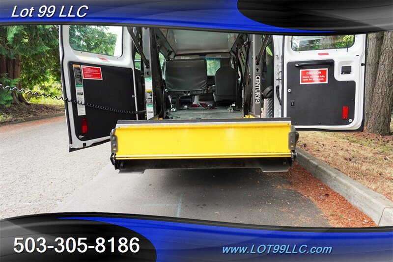 Used 2009 Ford E-250 and Econoline 250 Extended RWD image 13