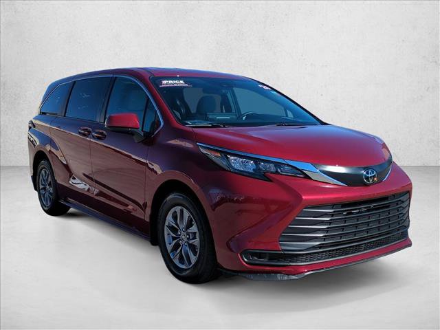 Certified 2026 Toyota Sienna LE AWD/4WD image 3