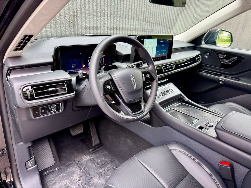 New 2026 Lincoln Aviator AWD image 10