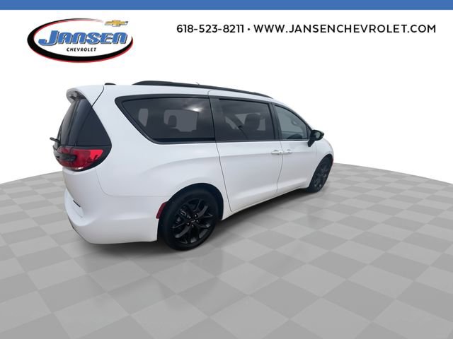 Used 2025 Chrysler Pacifica Limited FWD image 8
