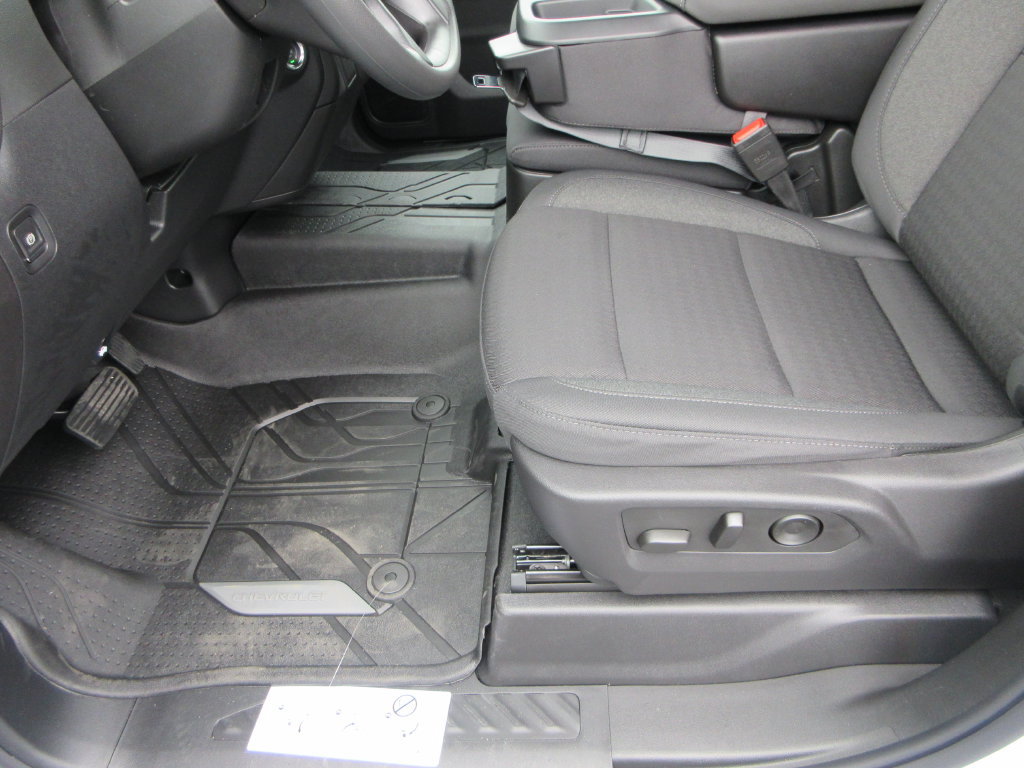 New 2026 Chevrolet Silverado 1500 Custom w/ Turbomax Blackout Package AWD/4WD image 20