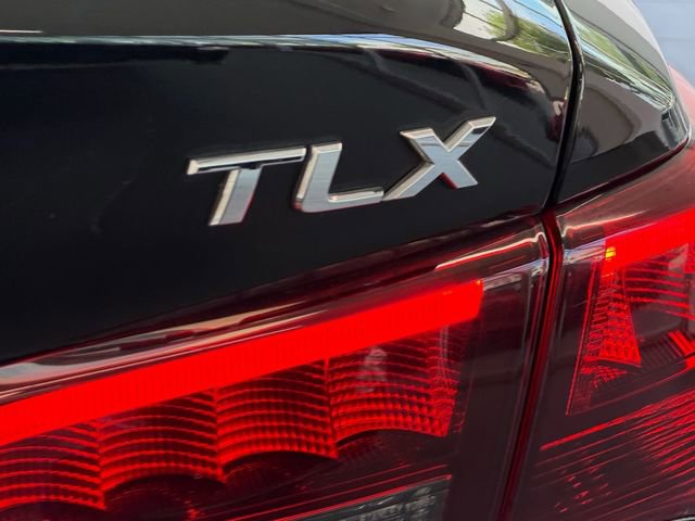 Used 2017 Acura TLX FWD image 11