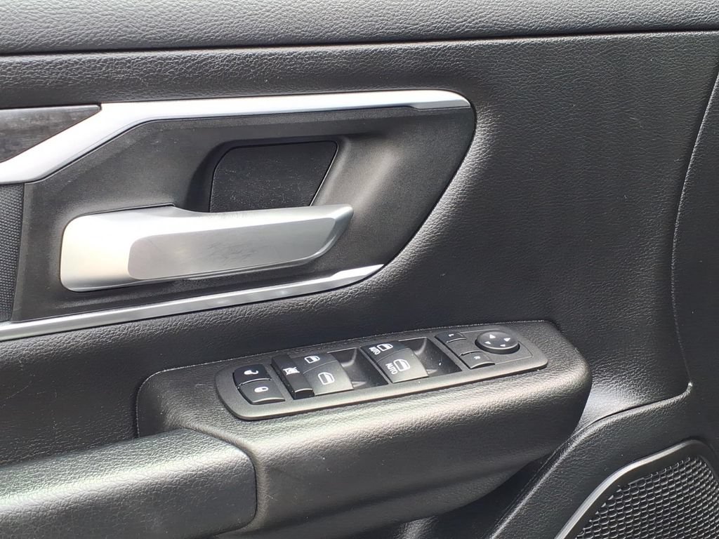 Used 2023 RAM 1500 Big Horn AWD/4WD image 4