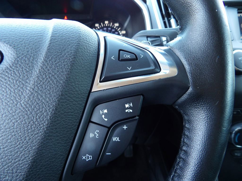 Used 2018 Ford Edge SEL image 15