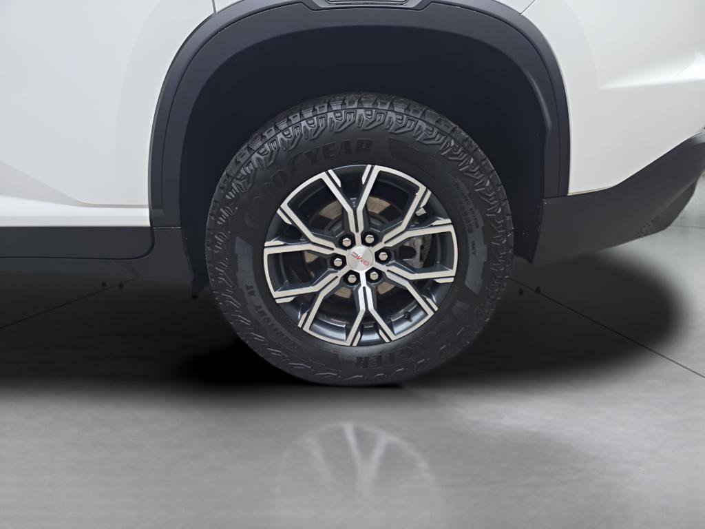Used 2025 GMC Acadia AT4 image 13