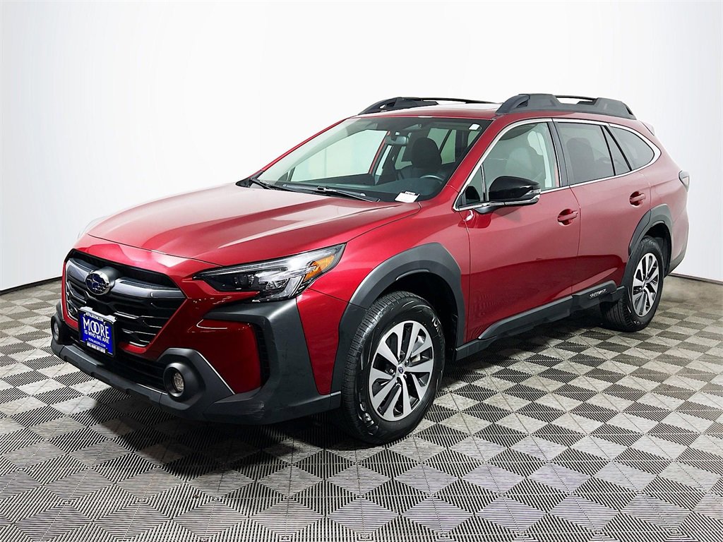 Used 2025 Subaru Outback Premium image 4