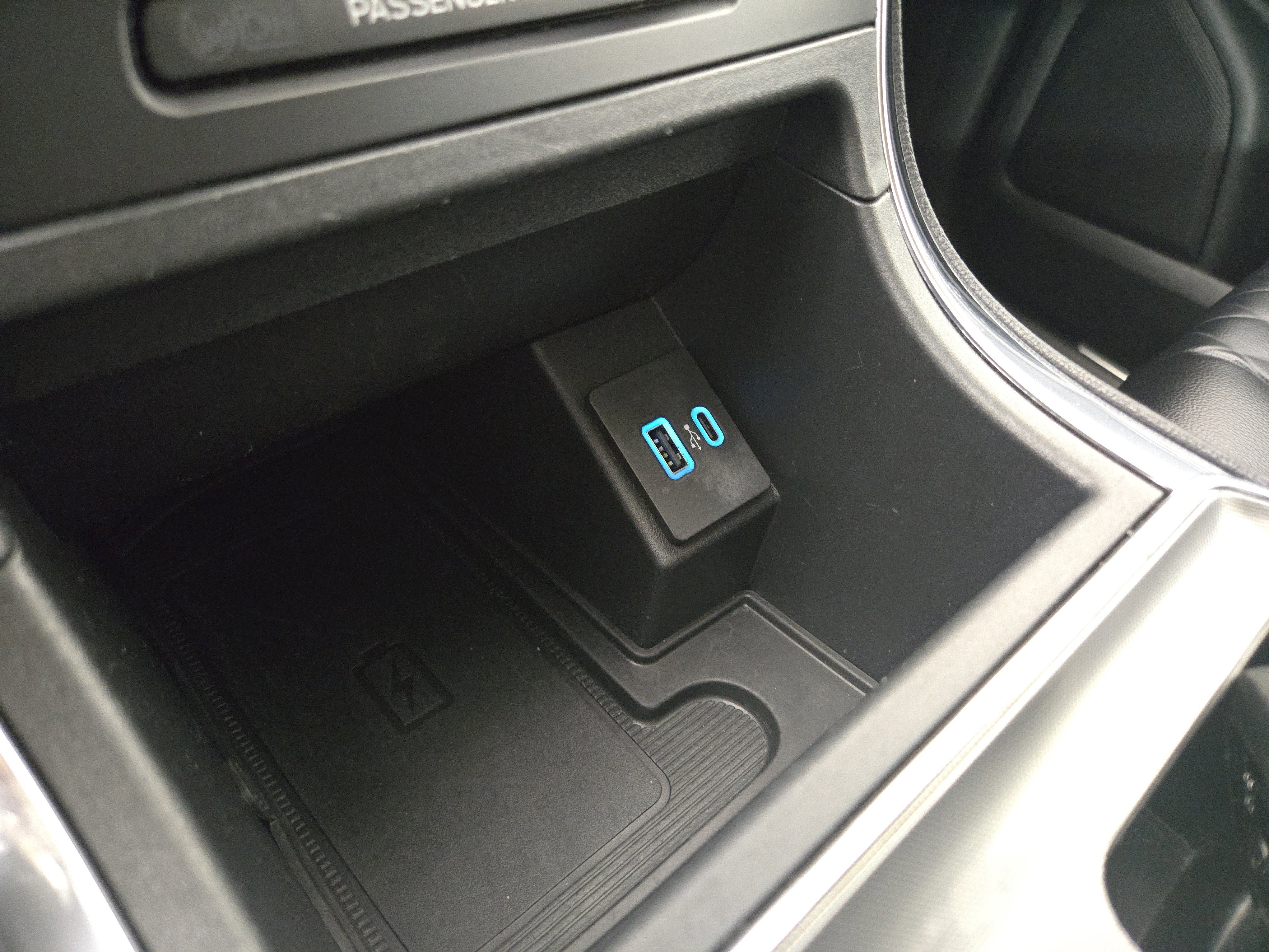 Used 2024 Ford Edge Titanium image 26