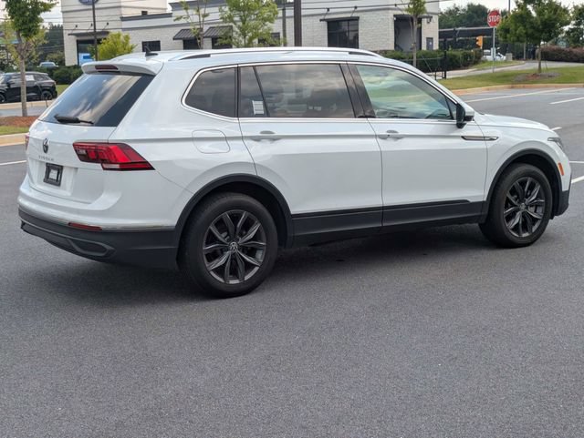 Used 2023 Volkswagen Tiguan SE FWD image 5