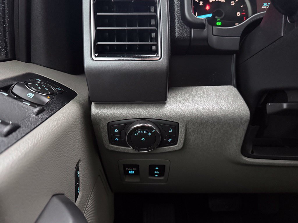 Used 2020 Ford F150 XLT w/ Equipment Group 302A Luxury RWD image 14