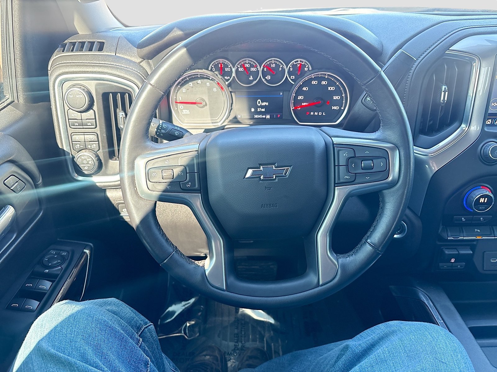 Used 2022 Chevrolet Silverado 1500 LT Trail Boss w/ LT Trail Boss Premium Package AWD/4WD image 11