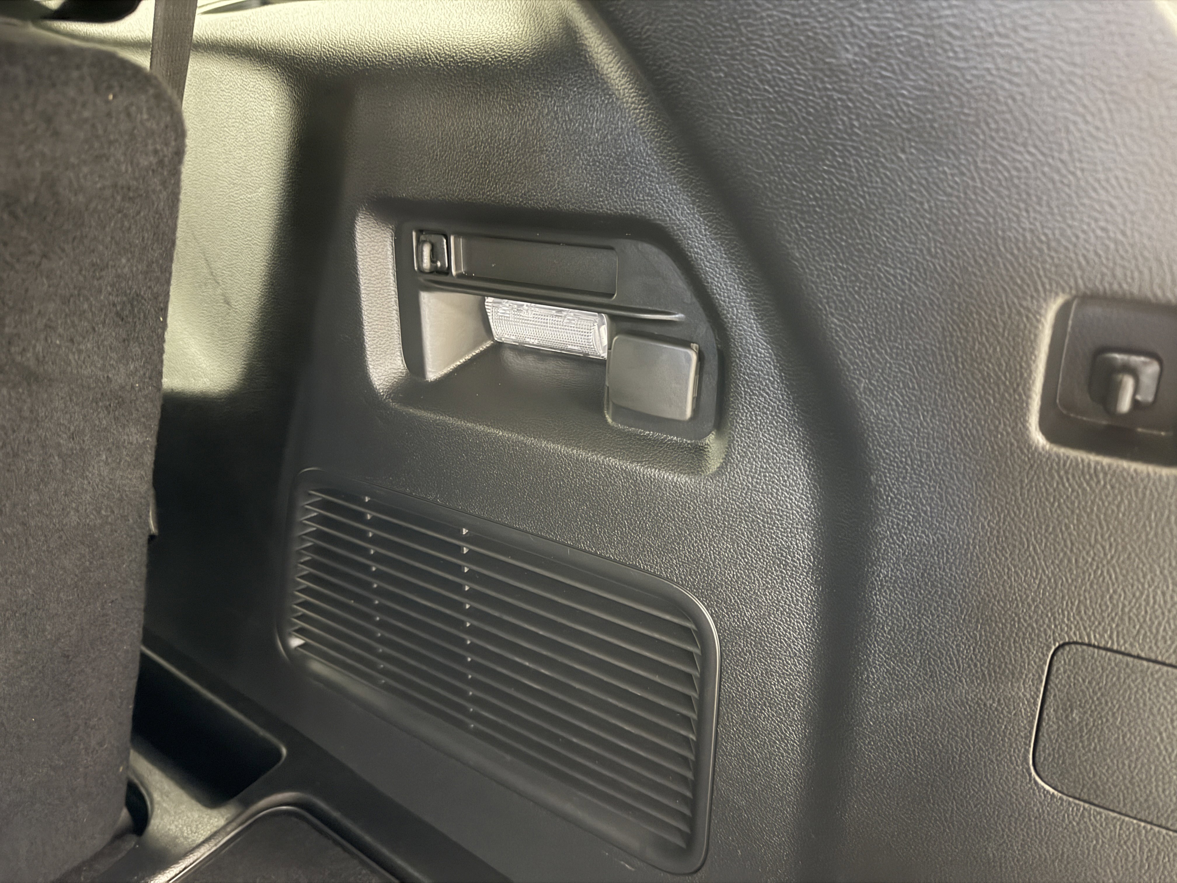 Used 2023 Ford Explorer XLT w/ Equipment Group 202A image 24