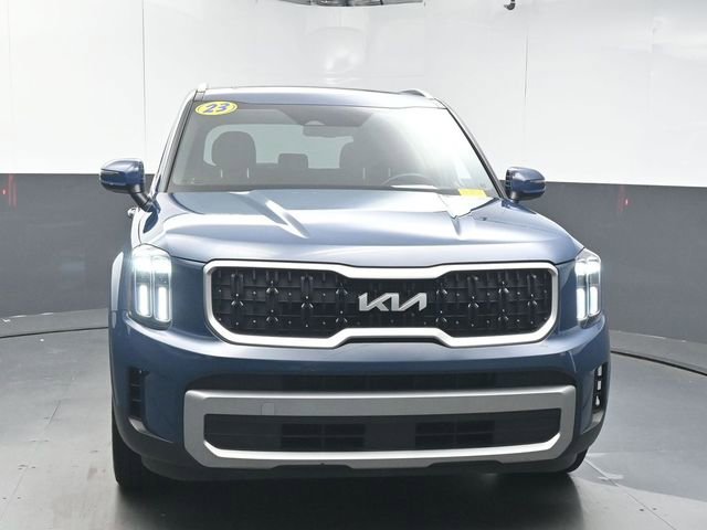 Used 2023 Kia Telluride EX image 3