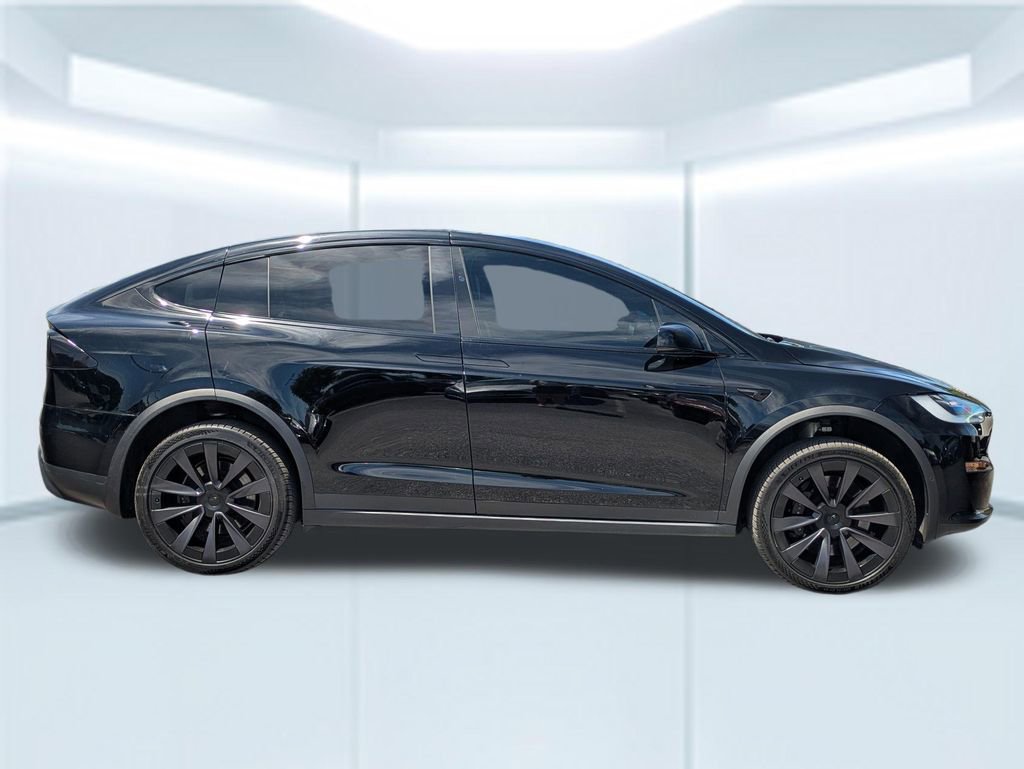 Used 2022 Tesla Model X Plaid image 6