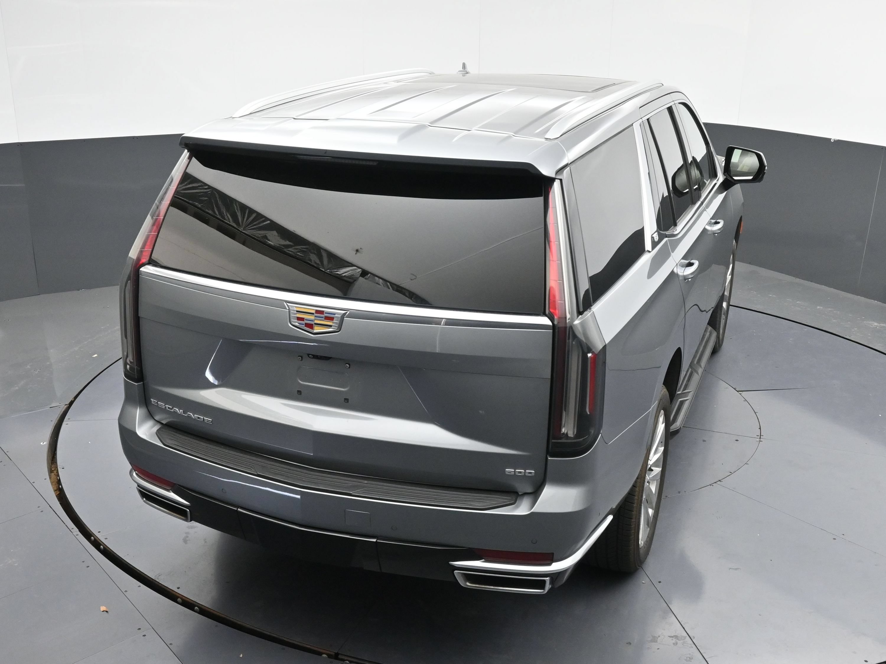 Used 2023 Cadillac Escalade Premium Luxury AWD/4WD image 40