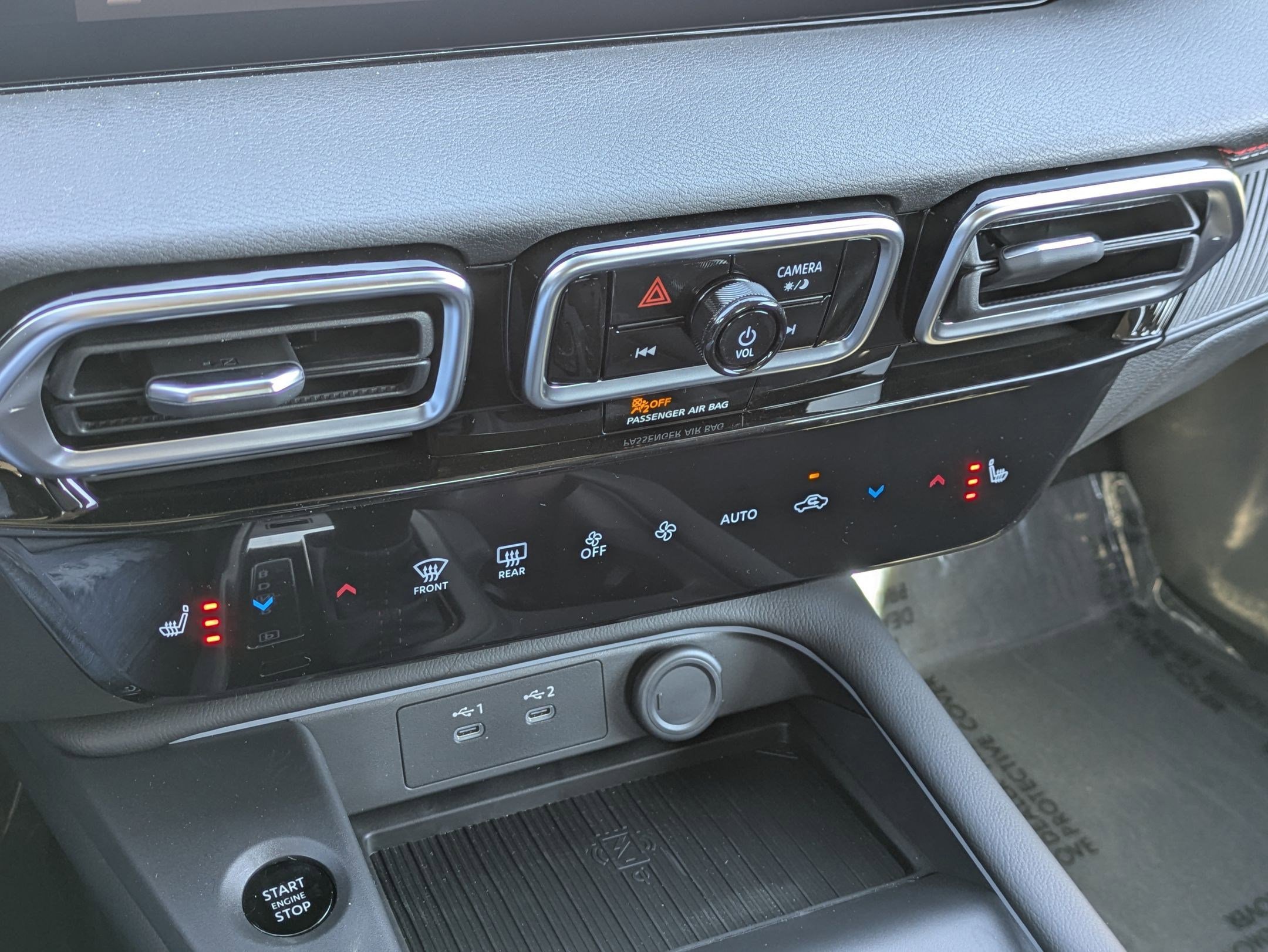 New 2026 Nissan Sentra SR w/ SR Premium Package FWD image 20