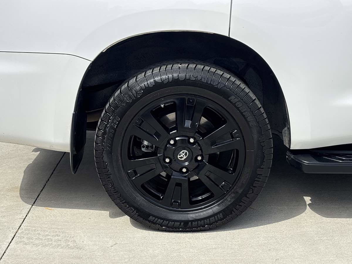 Used 2018 Toyota Sequoia TRD Sport image 9