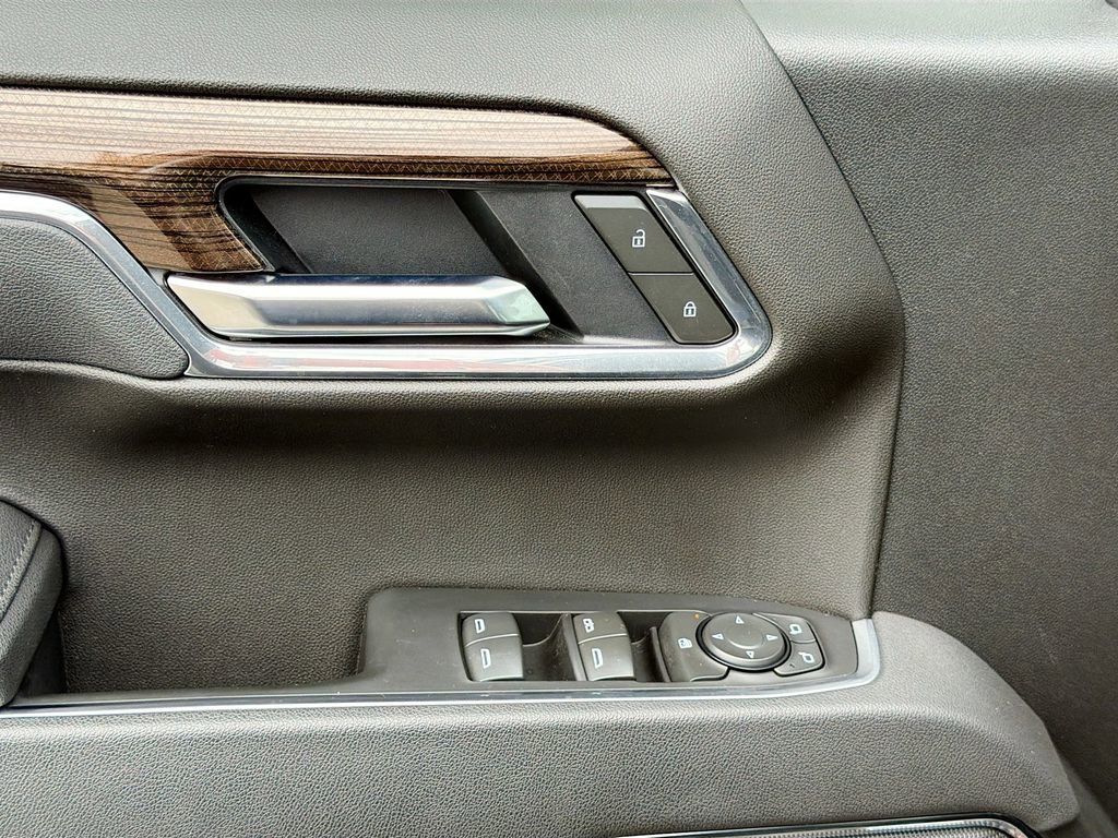 Used 2025 Chevrolet Silverado 1500 LT Trail Boss w/ Convenience Package II image 19