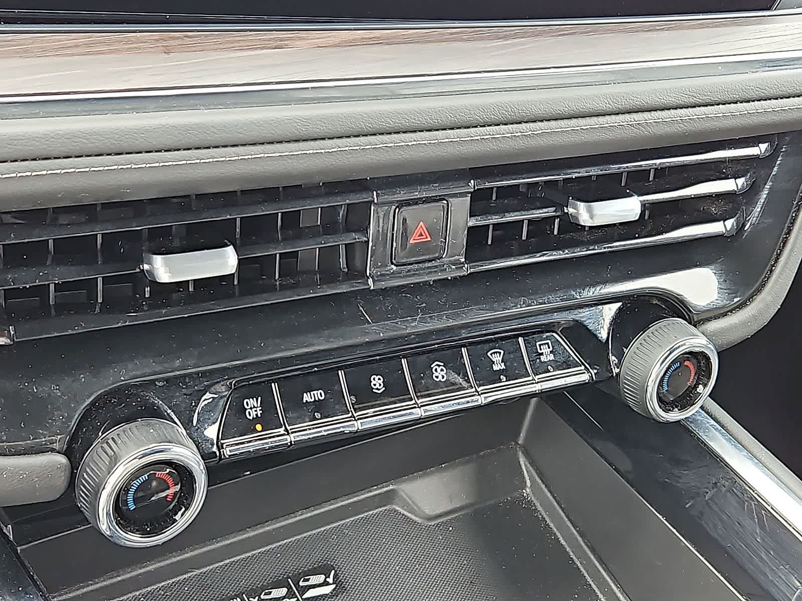 Used 2025 Chevrolet Tahoe LT AWD/4WD image 24