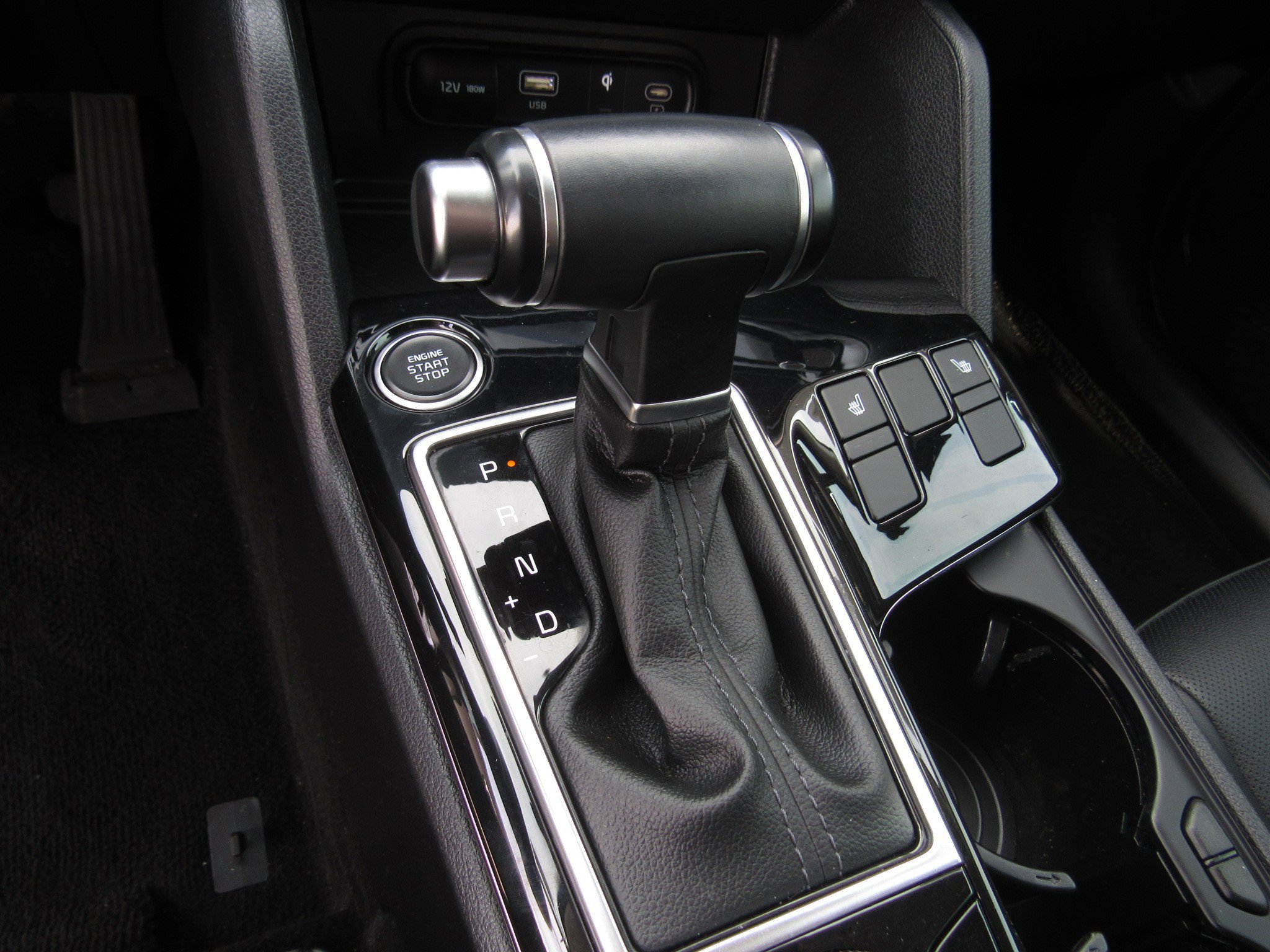 Used 2024 Kia Sportage SX image 23