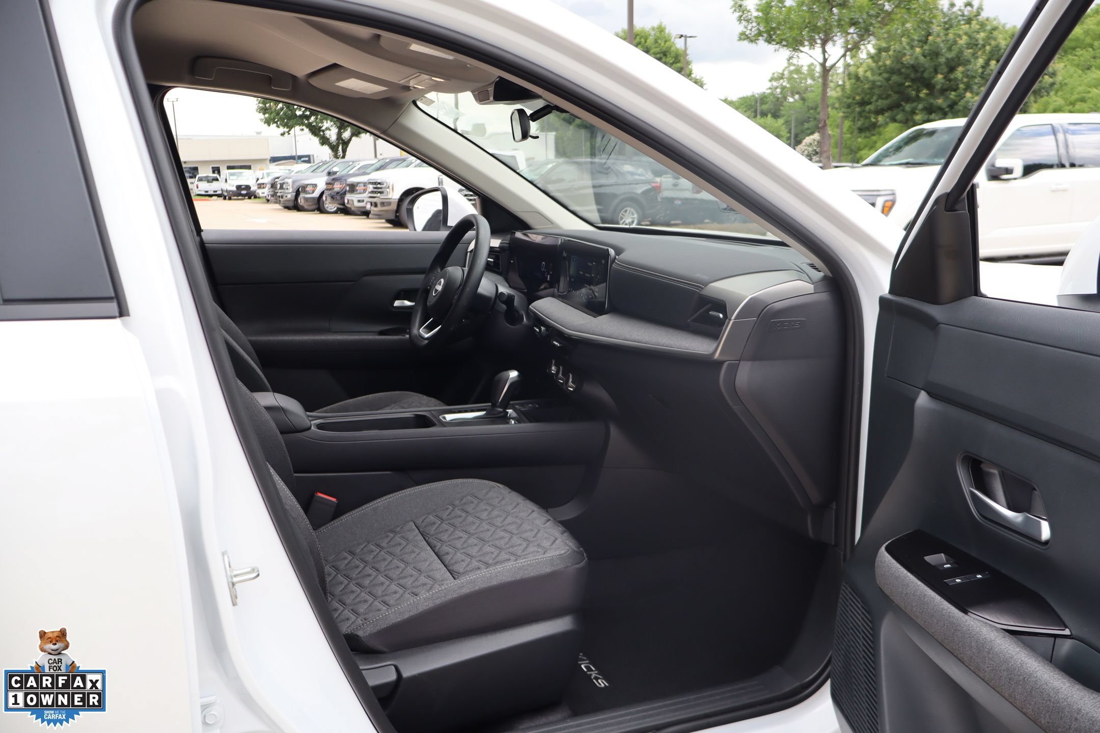 Used 2025 Nissan Kicks SV FWD image 29