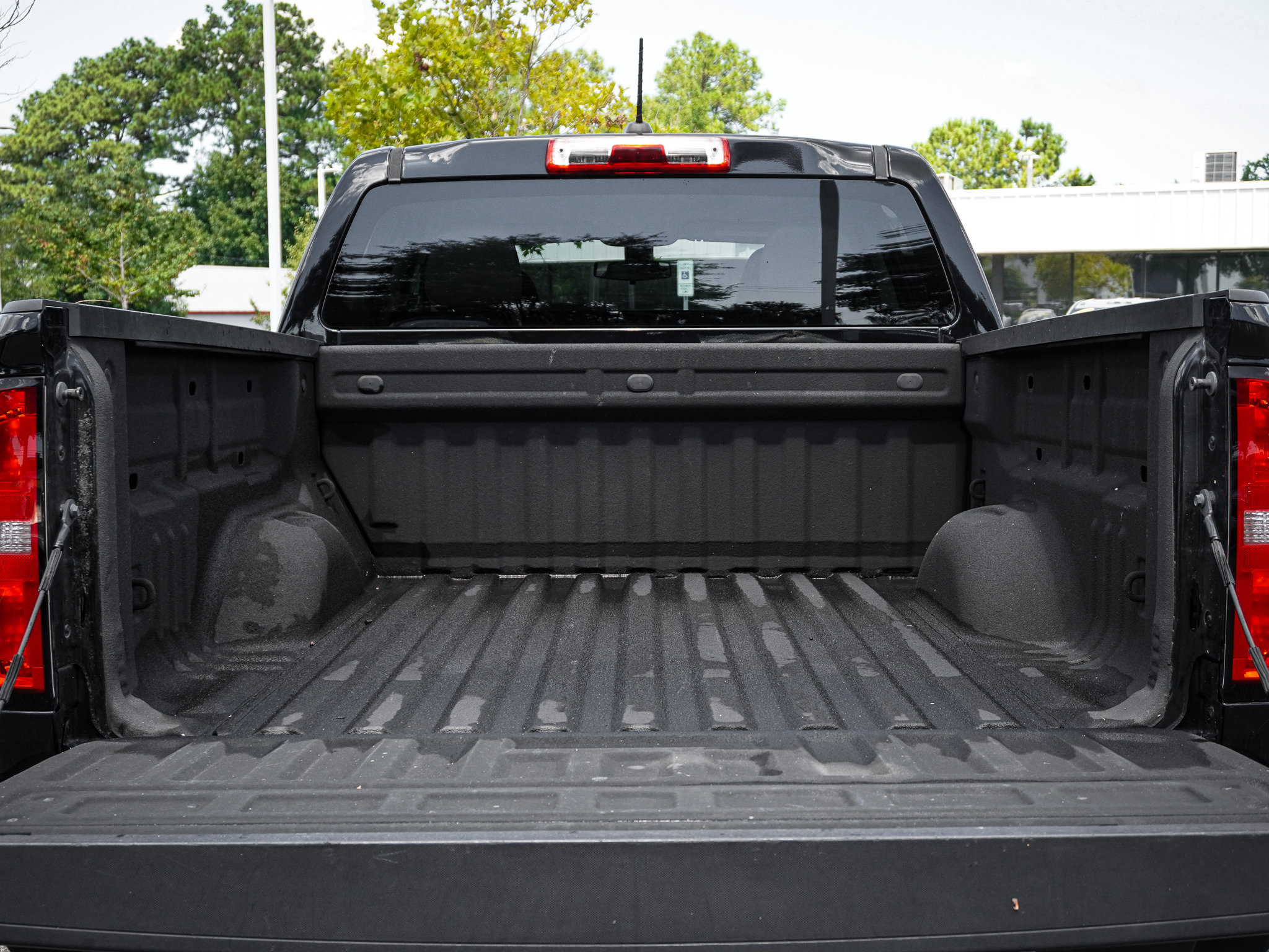 Used 2021 Chevrolet Colorado W/T RWD image 31