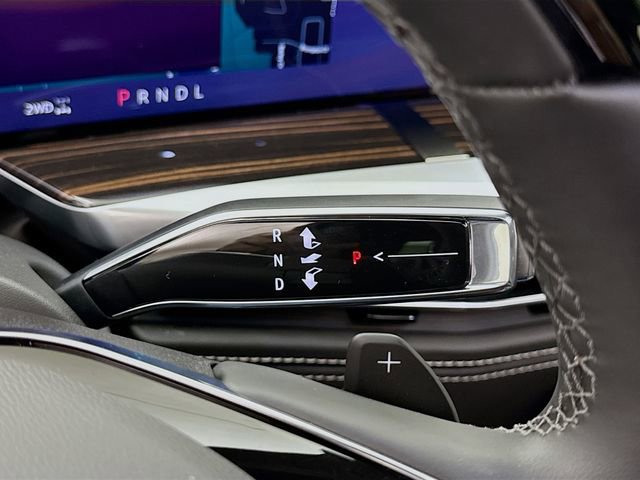 Used 2025 Cadillac Escalade Premium Luxury w/ Touring Package image 17